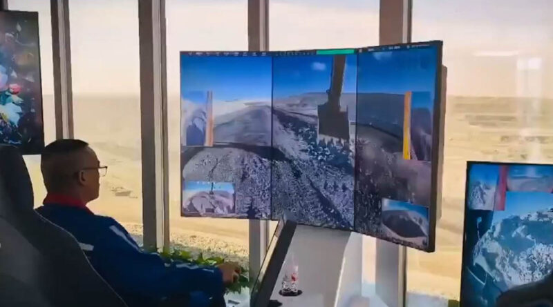 koparki sterowane z biura w Chinach